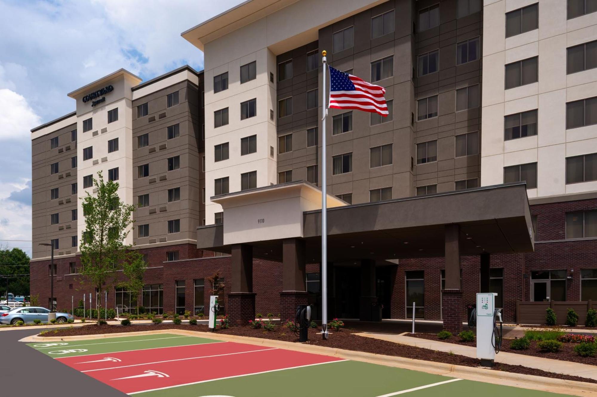 Courtyard By Marriott Charlotte Northlake Exterior foto